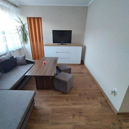 Apartament Przy Dworcu W Sanoku Exteriör bild