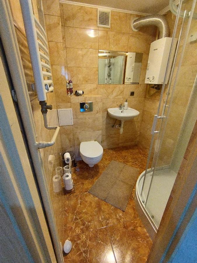 Apartament Przy Dworcu W Sanoku Exteriör bild
