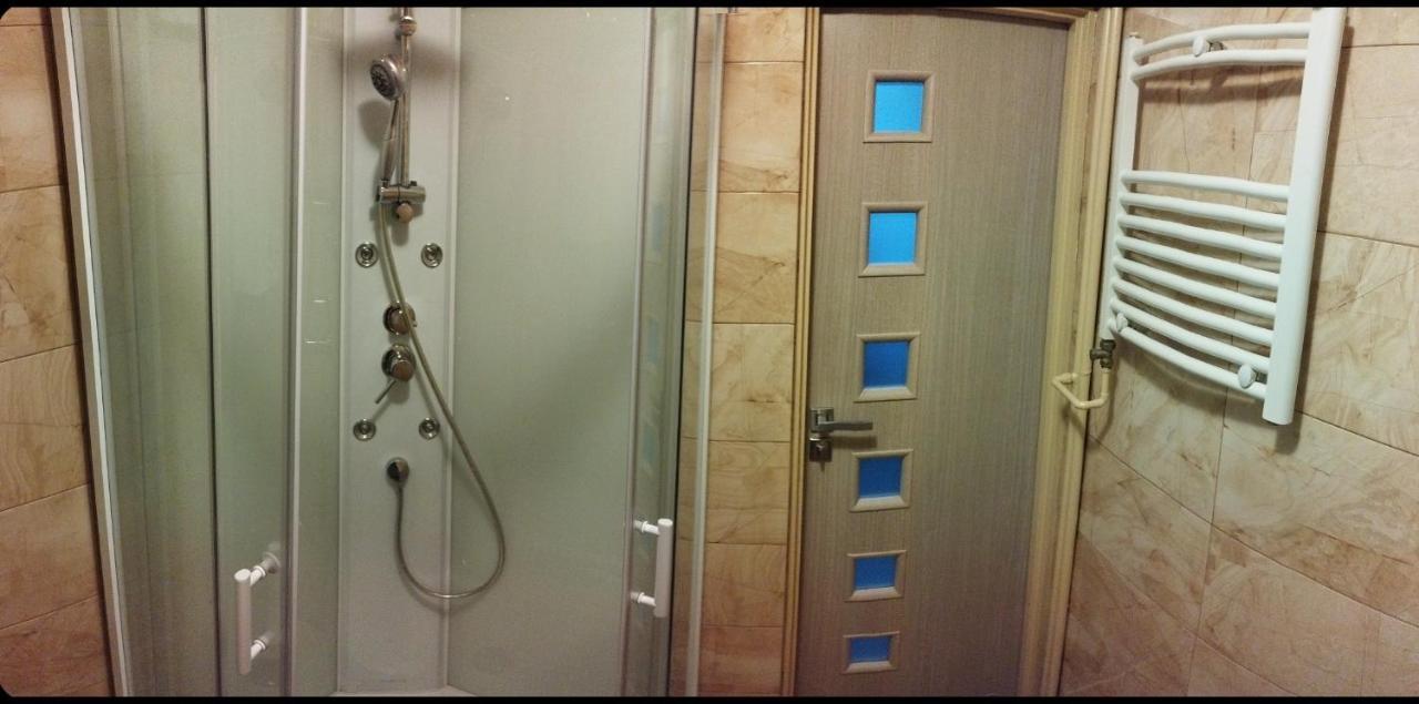 Apartament Przy Dworcu W Sanoku Exteriör bild
